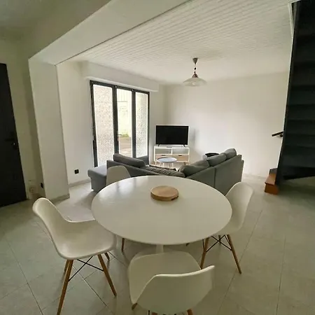 Apartament Au Calme - Maison Duplex Parking Châlons-en-Champagne